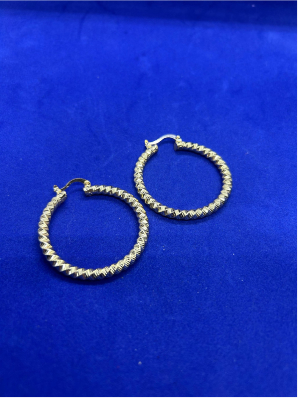 Women's Unbranded Gold Textured Hoop Earrings One Size